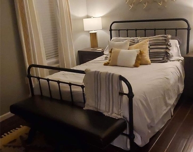 7301 Karnes Street - Photo Thumbnail 4
