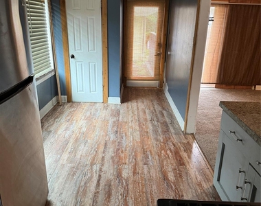 6811 Saint Augustine Street - Photo Thumbnail 8