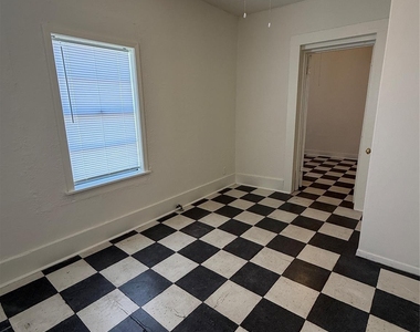 1214 14th Street - Photo Thumbnail 11