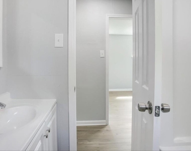 5123 Peachtree Street - Photo Thumbnail 6