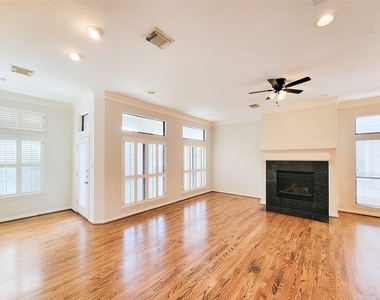 604 Reinerman Street - Photo Thumbnail 9
