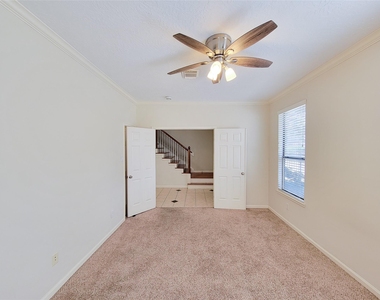 604 Reinerman Street - Photo Thumbnail 3