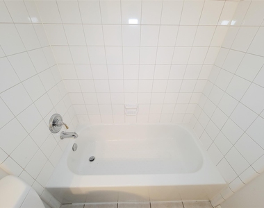 604 Reinerman Street - Photo Thumbnail 5