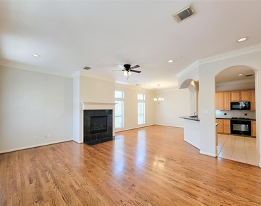 604 Reinerman Street - Photo Thumbnail 10