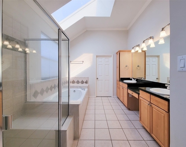 604 Reinerman Street - Photo Thumbnail 30