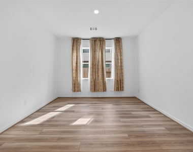 9627 Starry Eyes Lane - Photo Thumbnail 28