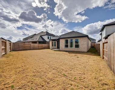 9627 Starry Eyes Lane - Photo Thumbnail 42