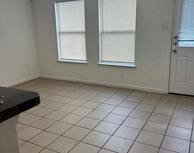 21115 Field House Court - Photo Thumbnail 7