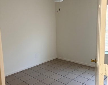 21115 Field House Court - Photo Thumbnail 1