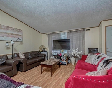 1201 Pampas Lane - Photo Thumbnail 1
