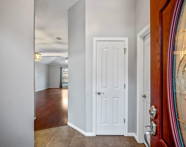 2923 Goldspring Lane - Photo Thumbnail 3