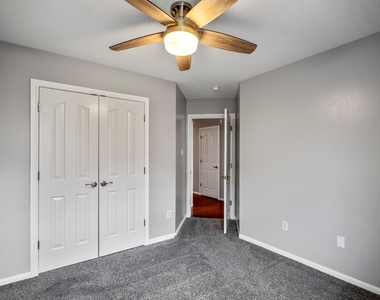 2923 Goldspring Lane - Photo Thumbnail 33