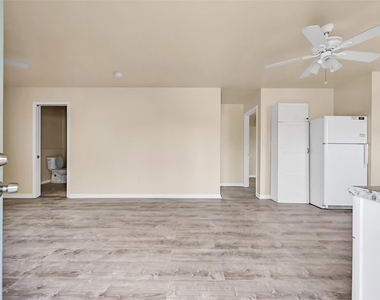 2324 Avenue P - Photo Thumbnail 6