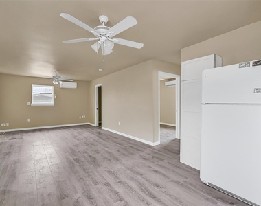 2324 Avenue P - Photo Thumbnail 9