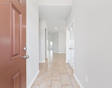 2707 Golden Hills Court - Photo Thumbnail 2