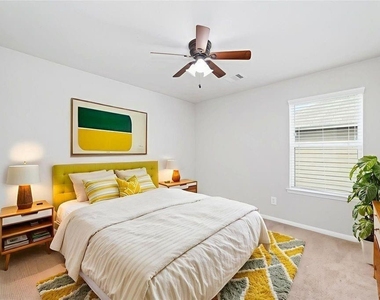 2707 Golden Hills Court - Photo Thumbnail 18