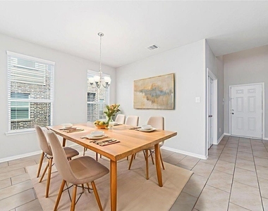 2707 Golden Hills Court - Photo Thumbnail 4