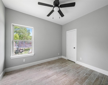 4205 Elmwood Street - Photo Thumbnail 18