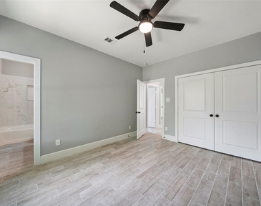 4205 Elmwood Street - Photo Thumbnail 21