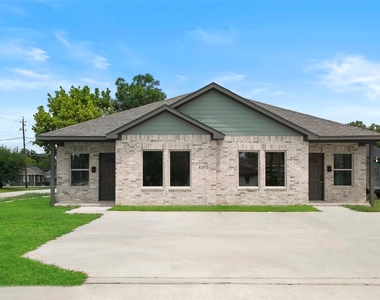 4205 Elmwood Street - Photo Thumbnail 1