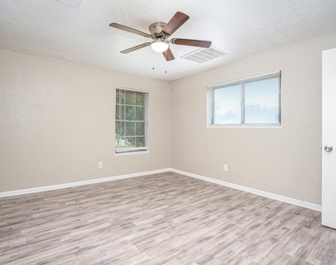 2701 3rd Avenue N - Photo Thumbnail 10