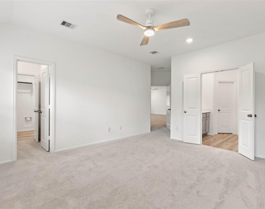 7602 Angels Landing Lane - Photo Thumbnail 13