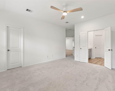7602 Angels Landing Lane - Photo Thumbnail 14