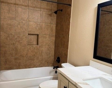 6426 Bowtrail - Photo Thumbnail 19