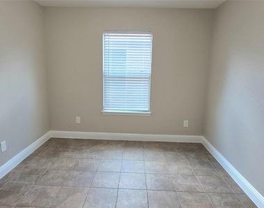 12014 Chelsea Elm Court - Photo Thumbnail 33
