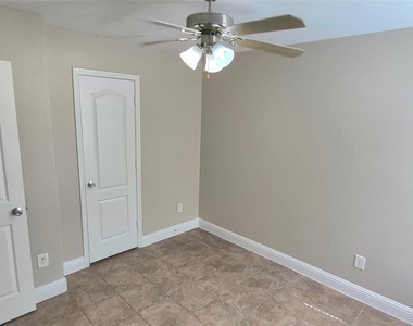 12014 Chelsea Elm Court - Photo Thumbnail 37