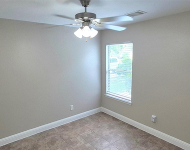 12014 Chelsea Elm Court - Photo Thumbnail 36