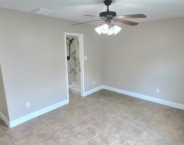 12014 Chelsea Elm Court - Photo Thumbnail 17