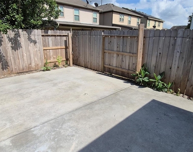 12014 Chelsea Elm Court - Photo Thumbnail 45