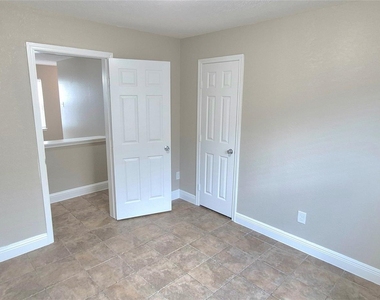 12014 Chelsea Elm Court - Photo Thumbnail 34