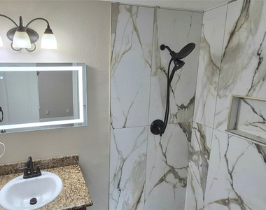 12014 Chelsea Elm Court - Photo Thumbnail 22