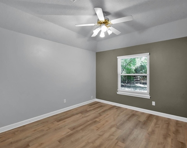 84 Oak Grove Lane - Photo Thumbnail 23