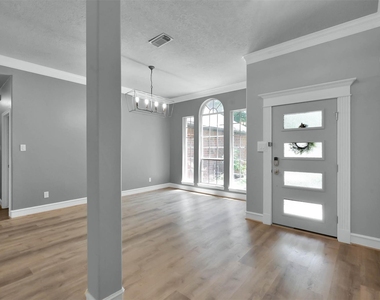 84 Oak Grove Lane - Photo Thumbnail 4