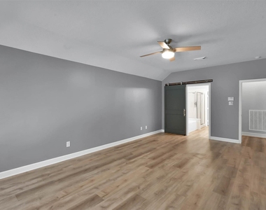 84 Oak Grove Lane - Photo Thumbnail 16