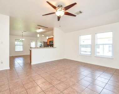 18142 Sorrell Oaks Lane - Photo Thumbnail 5