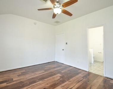18142 Sorrell Oaks Lane - Photo Thumbnail 14
