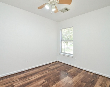 18142 Sorrell Oaks Lane - Photo Thumbnail 6