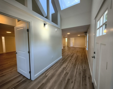 390 Union - Photo Thumbnail 4
