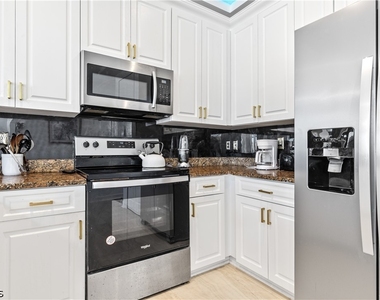 3101 Sw 26th Place - Photo Thumbnail 41