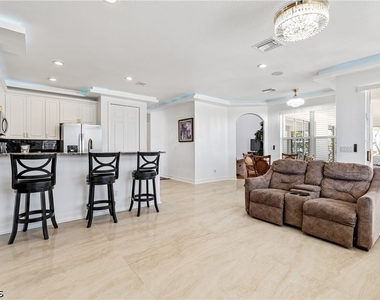 3101 Sw 26th Place - Photo Thumbnail 38