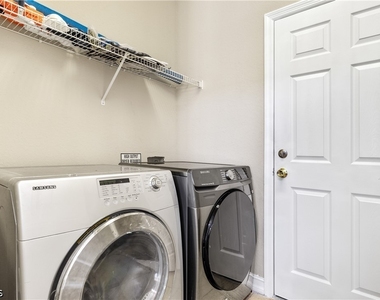 3101 Sw 26th Place - Photo Thumbnail 44
