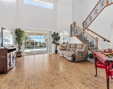 3101 Sw 26th Place - Photo Thumbnail 19