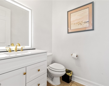 3101 Sw 26th Place - Photo Thumbnail 36