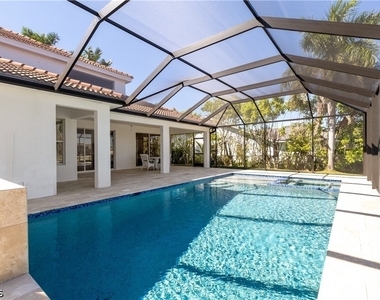 3101 Sw 26th Place - Photo Thumbnail 15