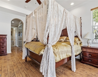 3101 Sw 26th Place - Photo Thumbnail 25