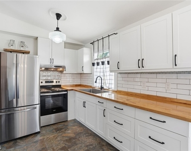 18 Nw 26th Terrace - Photo Thumbnail 7